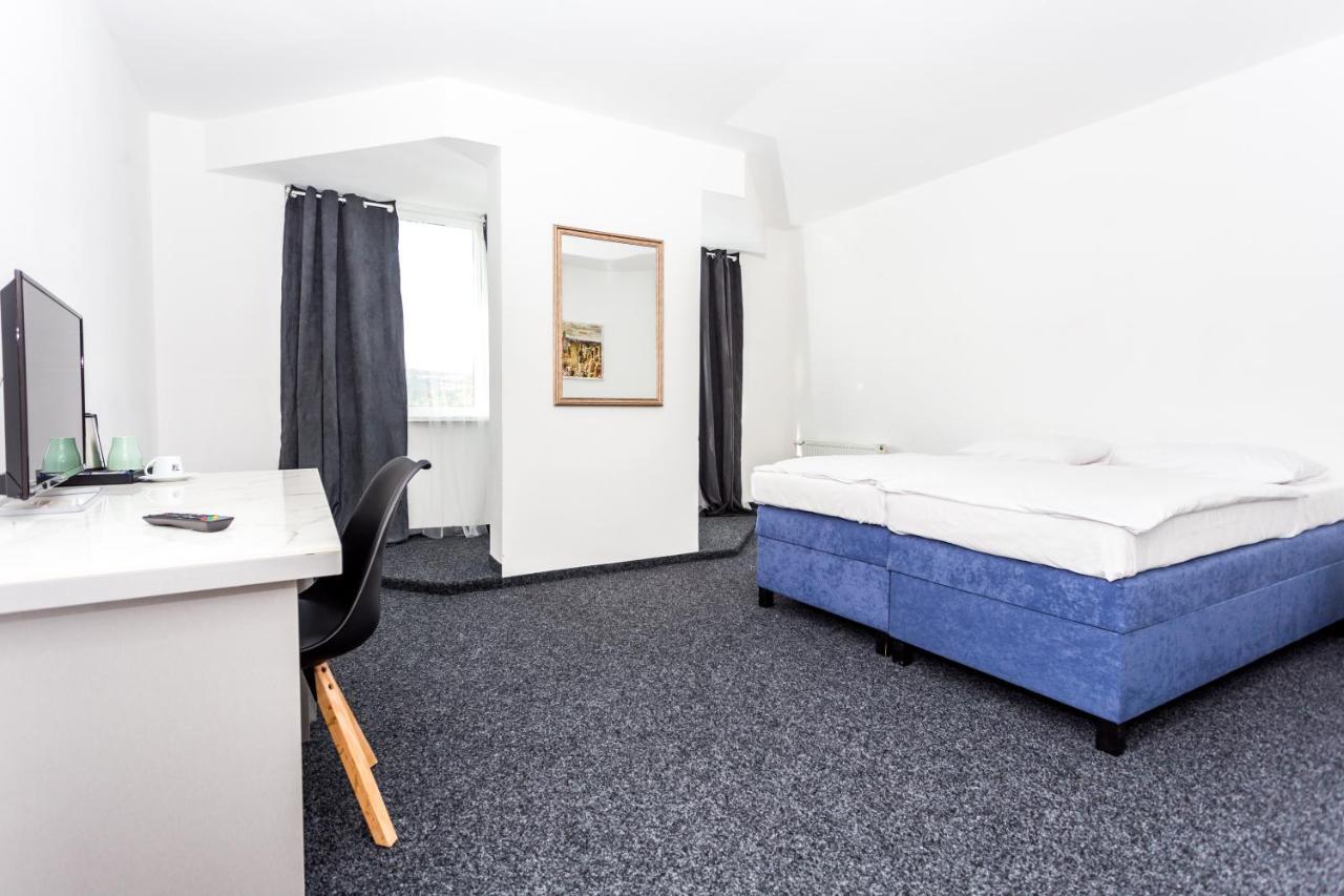 Hotel Joker Obrnice Extérieur photo