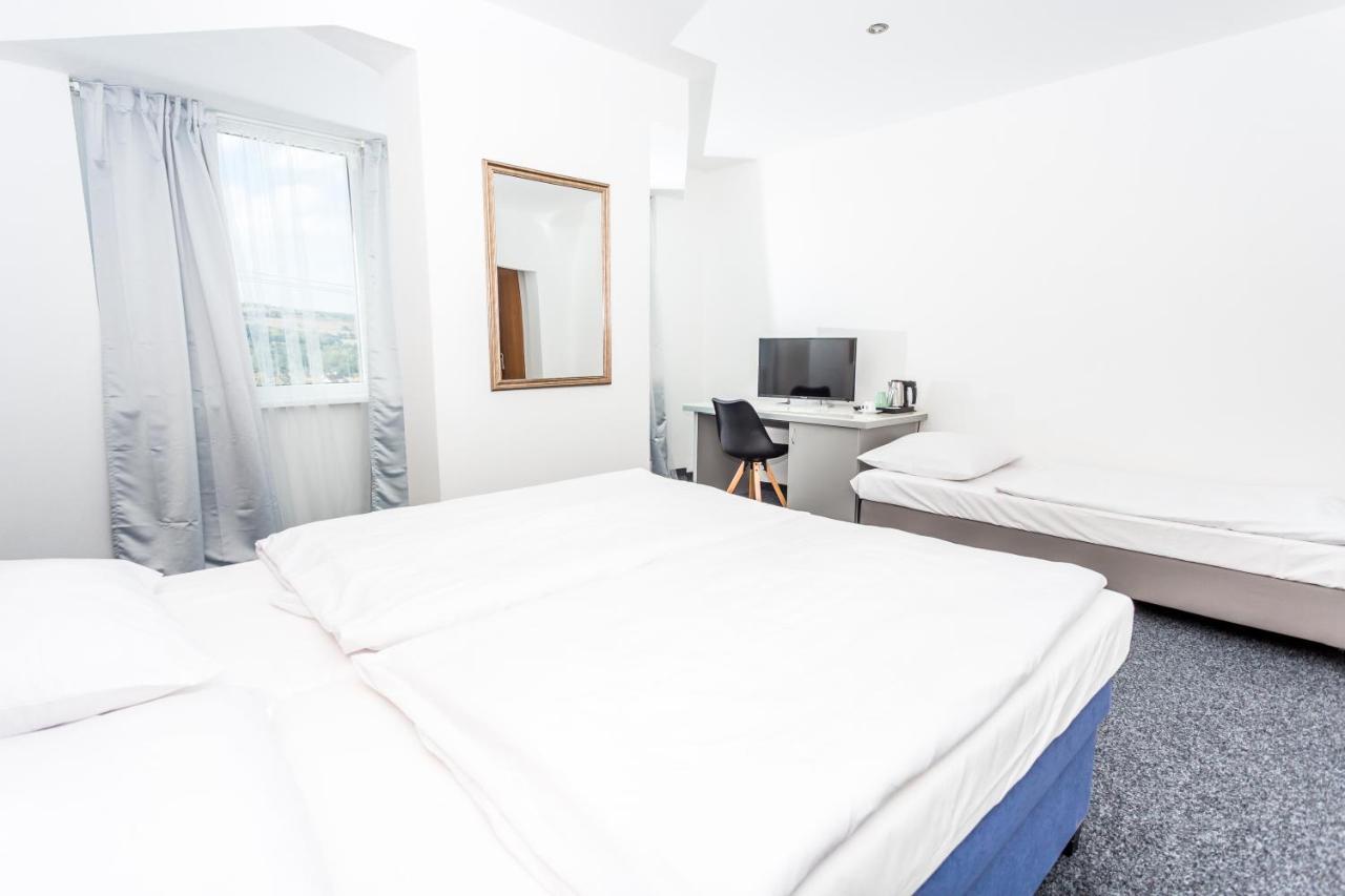 Hotel Joker Obrnice Extérieur photo