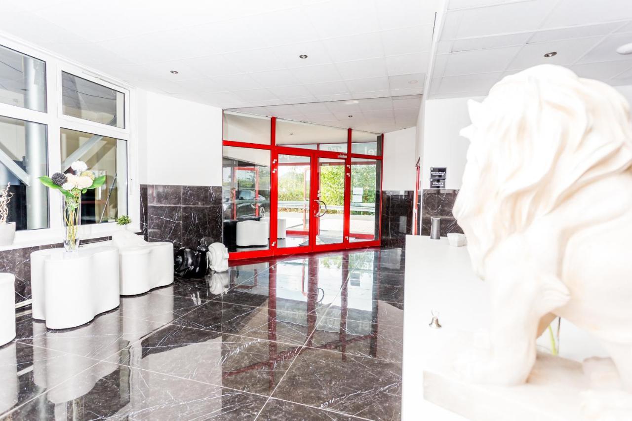 Hotel Joker Obrnice Extérieur photo