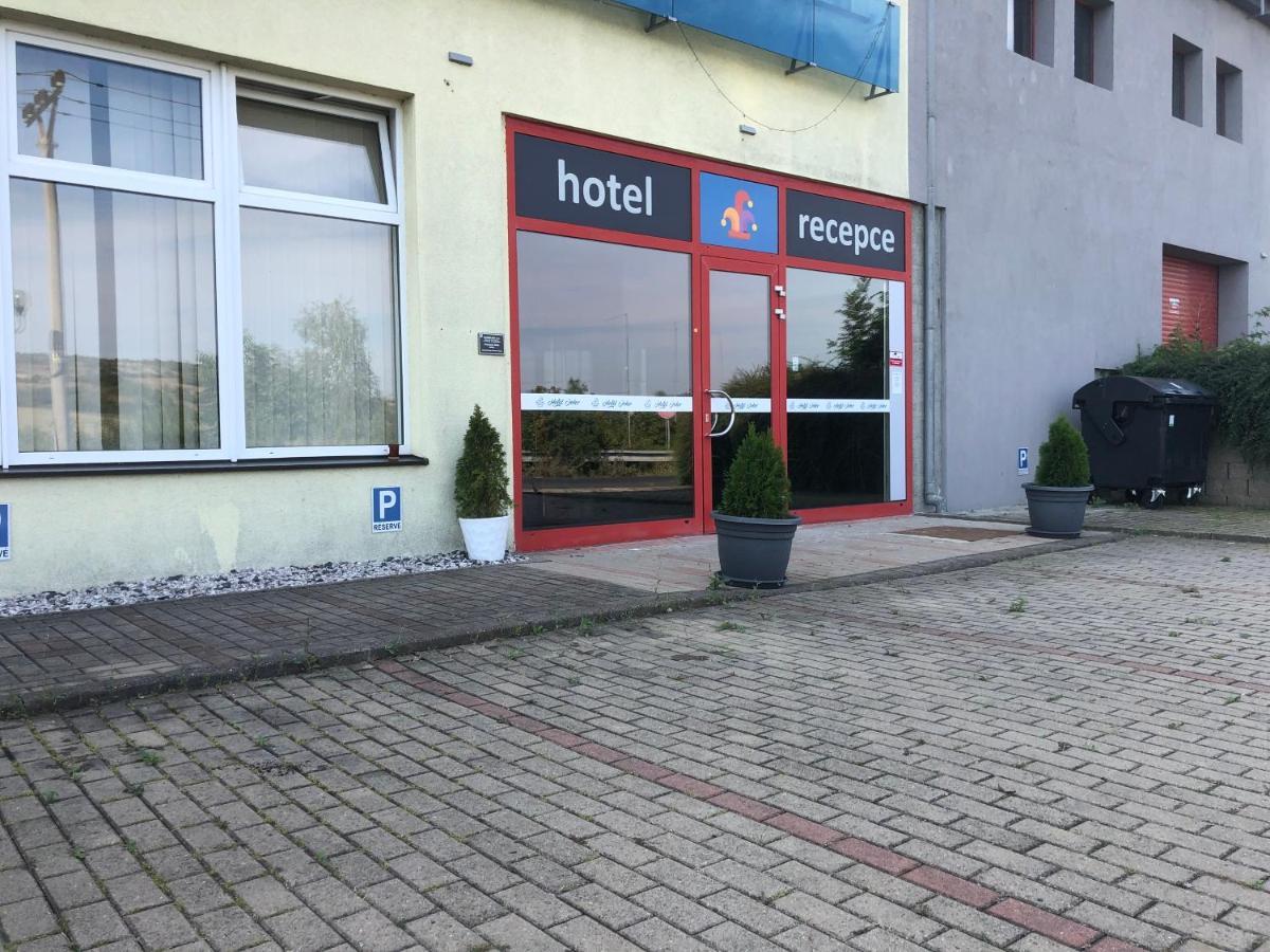 Hotel Joker Obrnice Extérieur photo