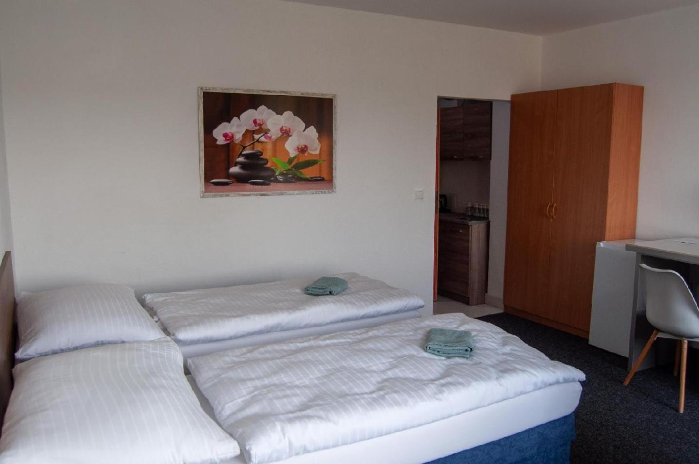 Hotel Joker Obrnice Extérieur photo