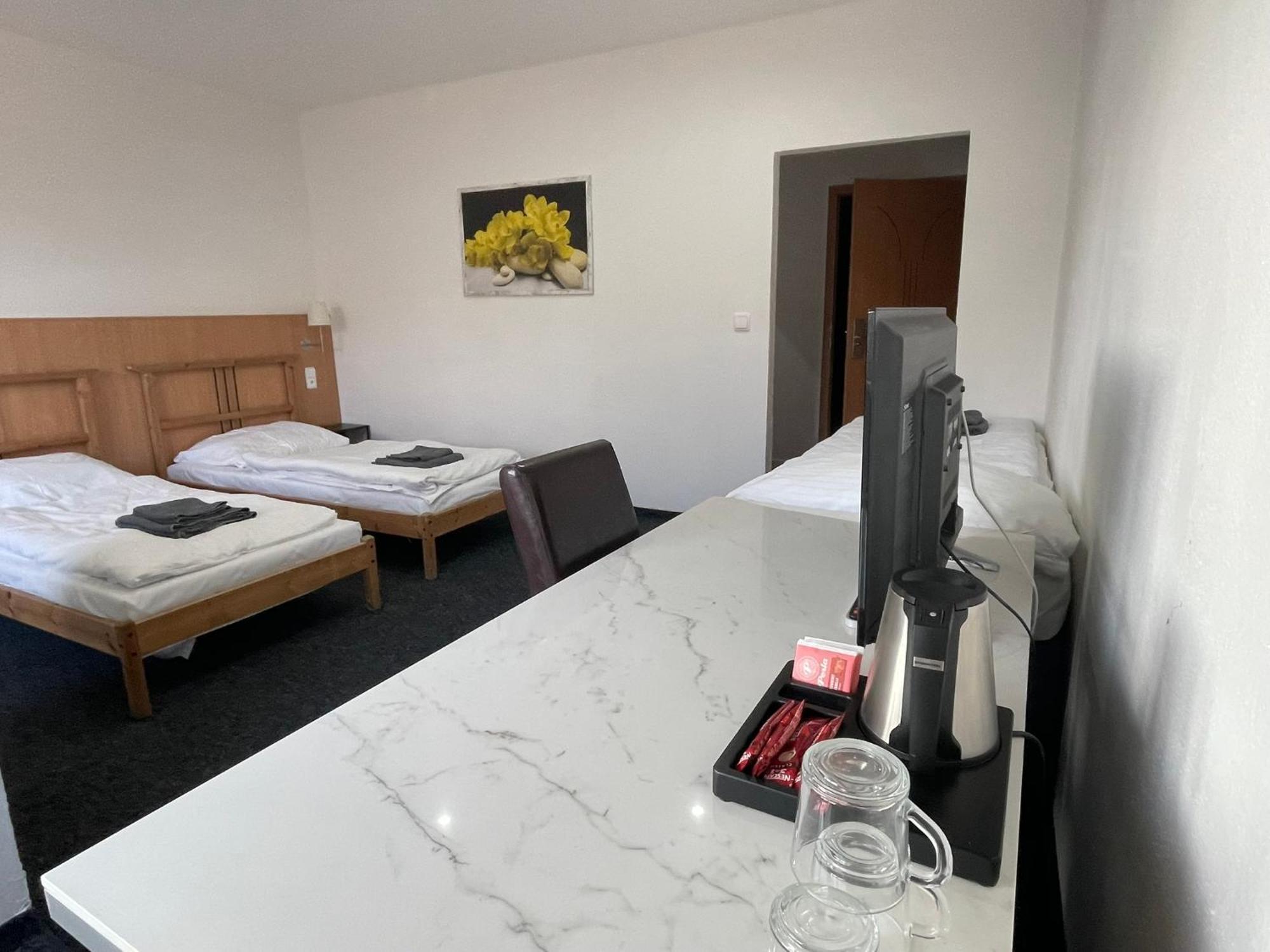 Hotel Joker Obrnice Extérieur photo