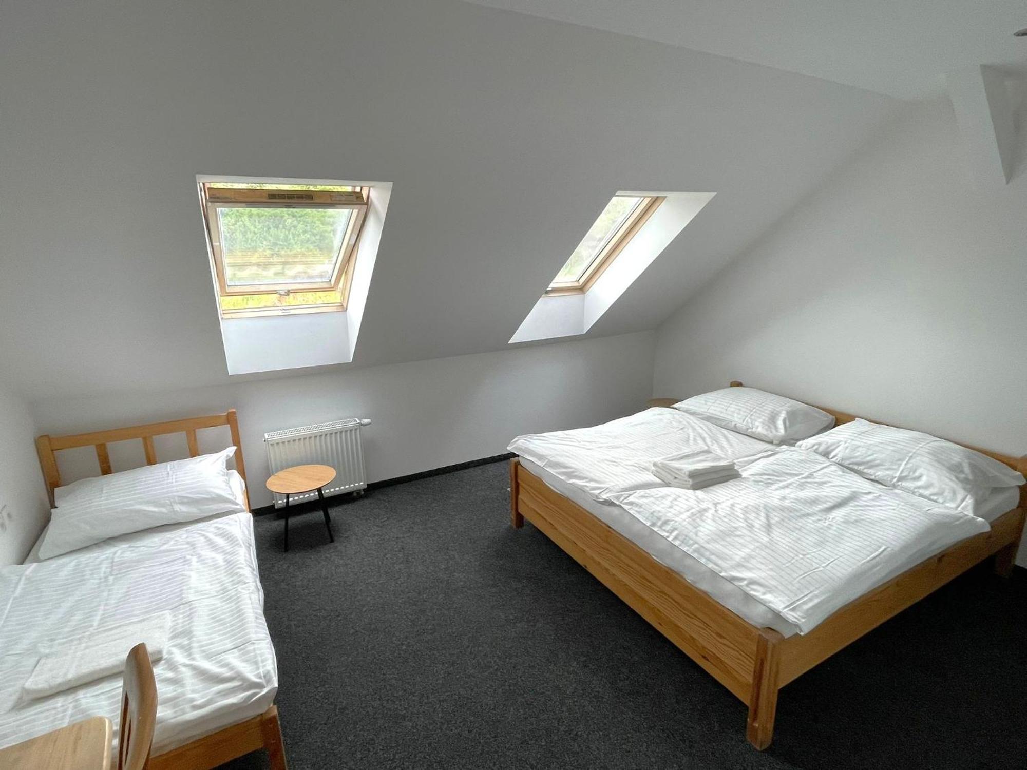 Hotel Joker Obrnice Extérieur photo